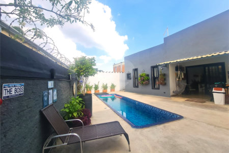 Casa térrea com 3 quartos à venda em Interlagos - SP