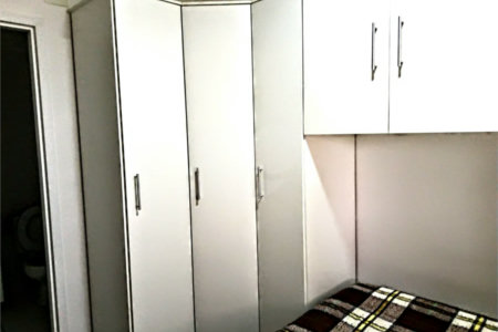 Apartamento à venda com 38m² e 1 dormitório, localizado no bairro Jardim Flor da Montanha.