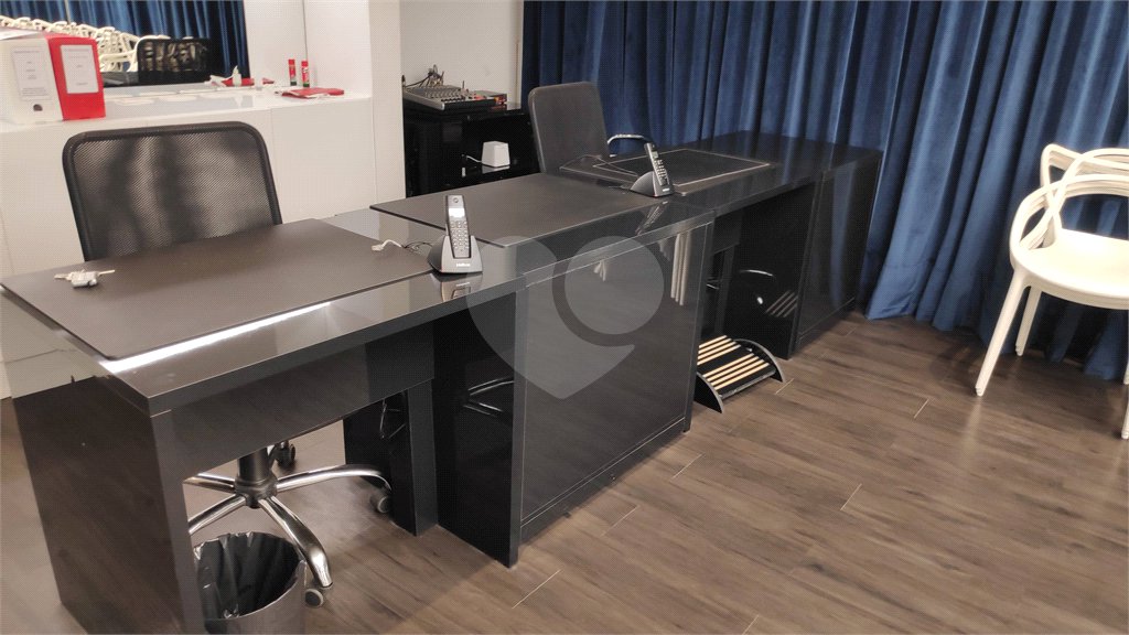 Sala comercial para locação em Moema