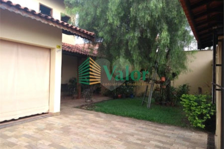 Sobrado á venda no Residencial Jardim Brasil