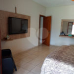 Chácara à venda. Ampla área de lazer. Aceita permuta com apartamento na praia