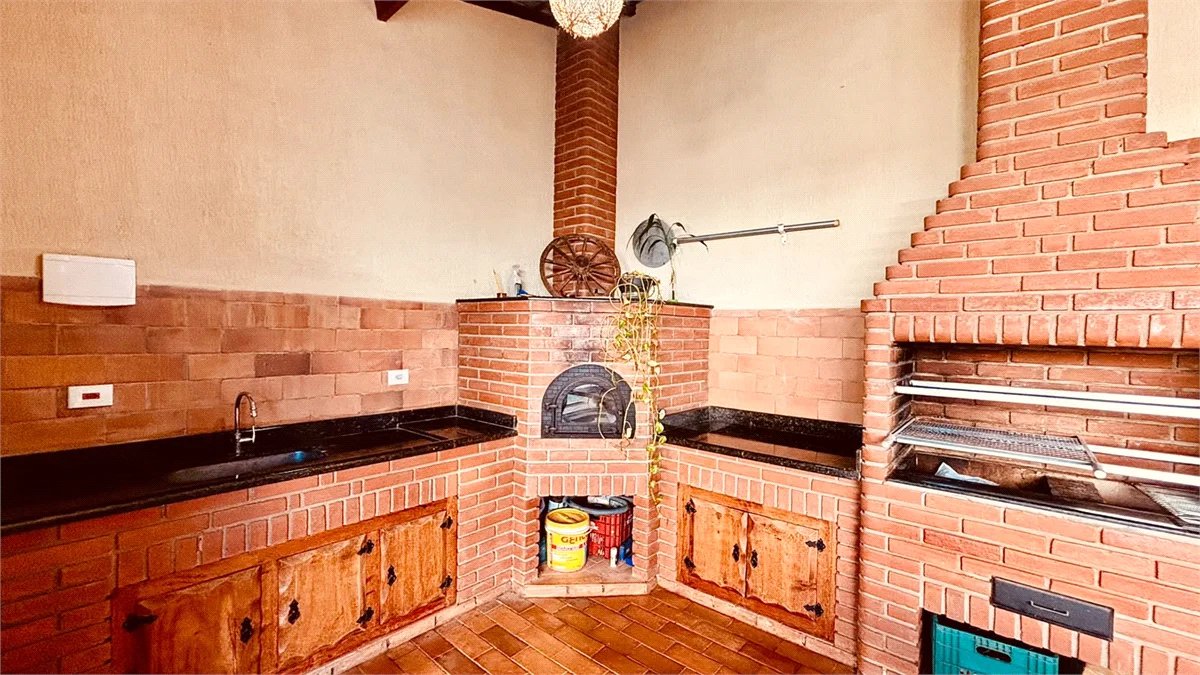 Sobrado à venda com 3 quartos, sendo 1 suíte,  em Chácara Recanto Verde, Cotia, SP