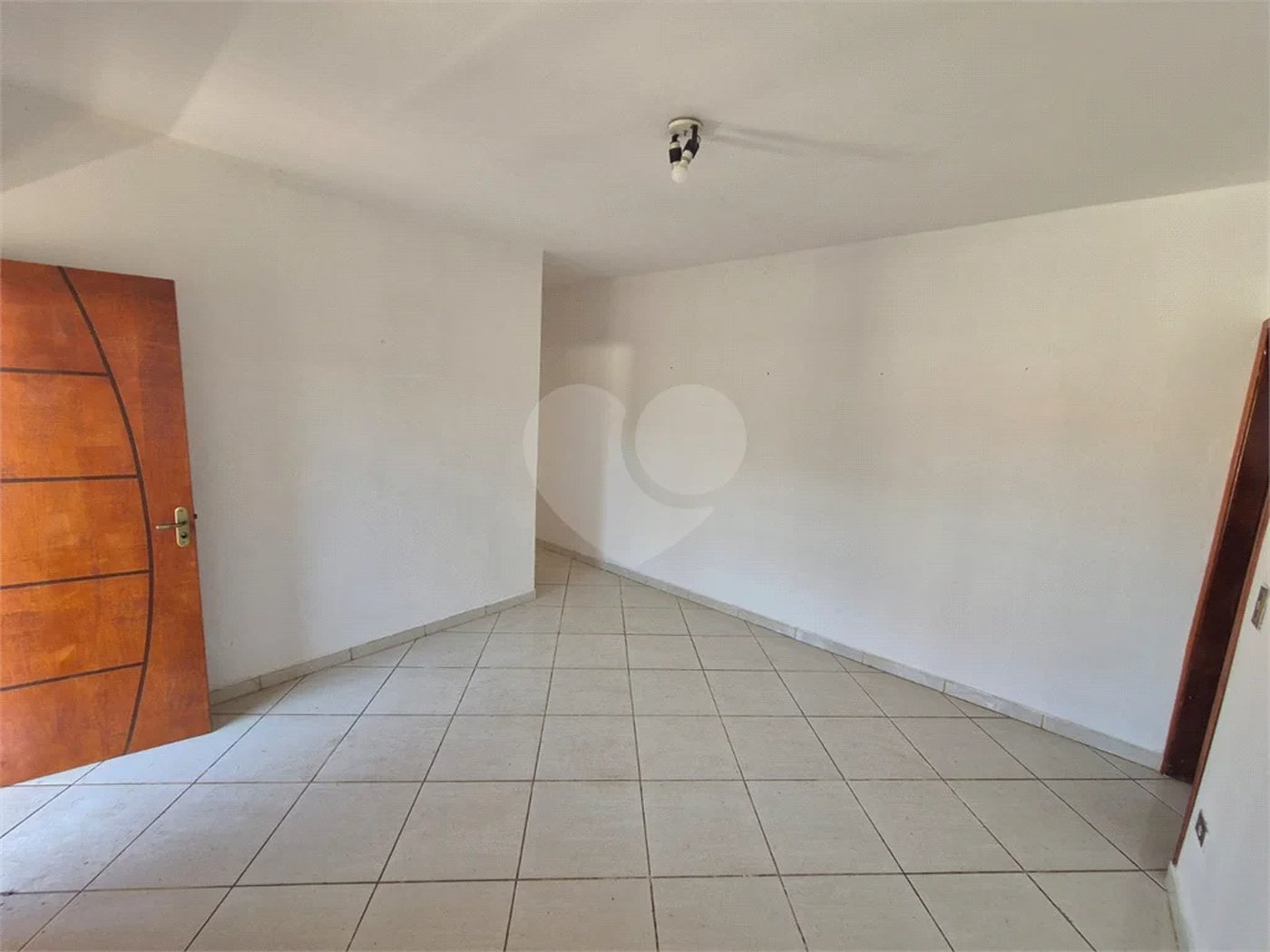 Dois imóveis em um terreno de 300 m² (12 x 25) - Com acesso independente