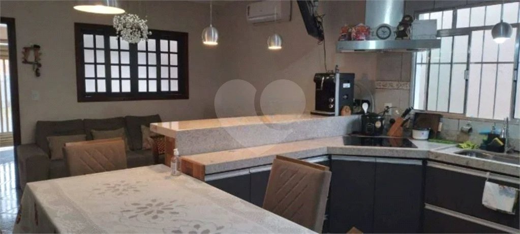 Execelente casaà venda no bairro Jardim São Luiz