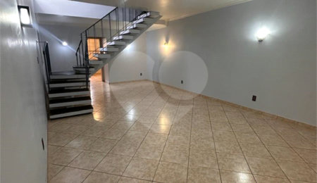 Sobrado à venda com 3 quartos, sendo 1 suíte, em Planalto Paulista, São Paulo, SP