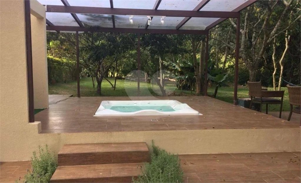 Cobertura Triplex com Mobilia parcial em Itapetinga Atibaia