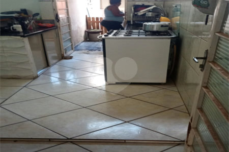 Sobrado à venda com 3 quartos, sendo 1 suíte, em Parque Residencial Maria Stella Faga, São Carlos, SP