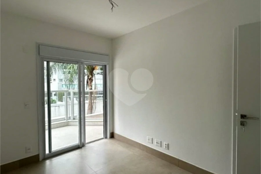 Apartamento à venda com 3 suítes em Riviera de São Lourenço, Bertioga, SP