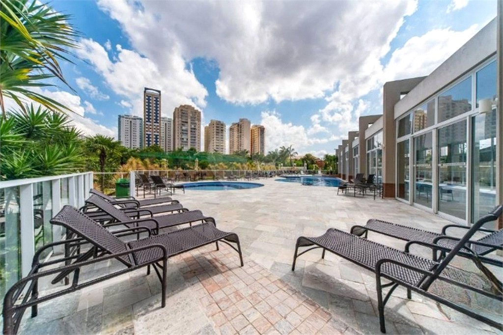 Apartamento na Mooca 3 suítes 108m² com 2 vagas, repleto de área de lazer.