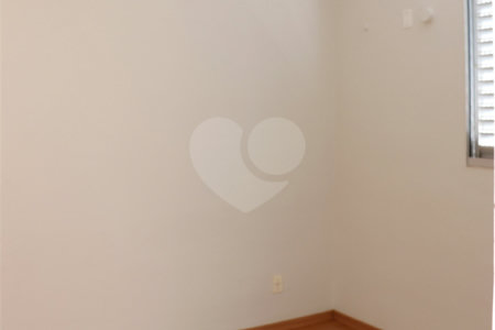 Apartamento com 2 dormitórios.