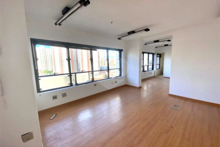 SALA COMERCIAL 55m2 Á VENDA NA VILA MARIANA (LADO DIREITO)
