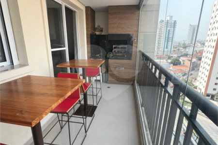 Apartamento. 78 m2, 3 dorm., uma suíte, lavabo, banheito, duas vagas, deposito no sub, varanda gormet.Aceita e estuda Permuta.