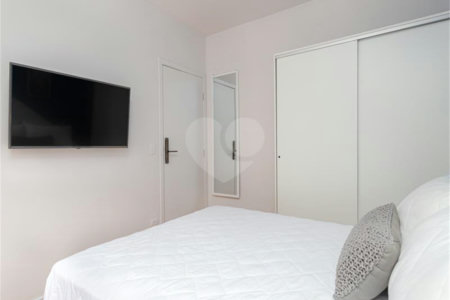 Excelente oportunidade para reformar e ficar com o apartamento dos seus sonhos!