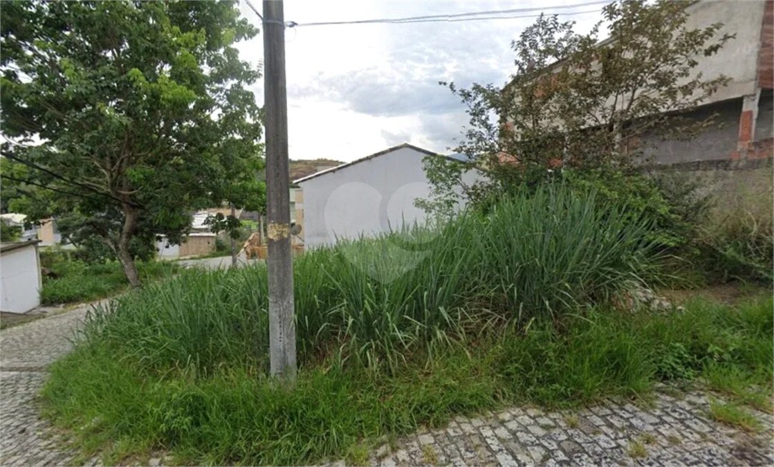 Terreno de 174 m² no Bairro Del Cima