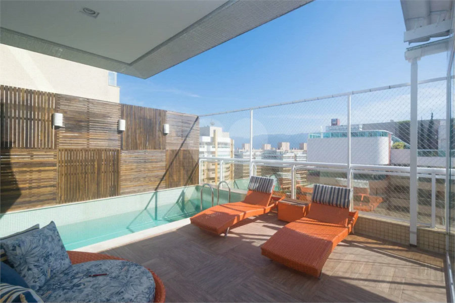 Apartamento à venda com 5 quartos, sendo 3 suítes, em Riviera de São Lourenço, Bertioga, SP