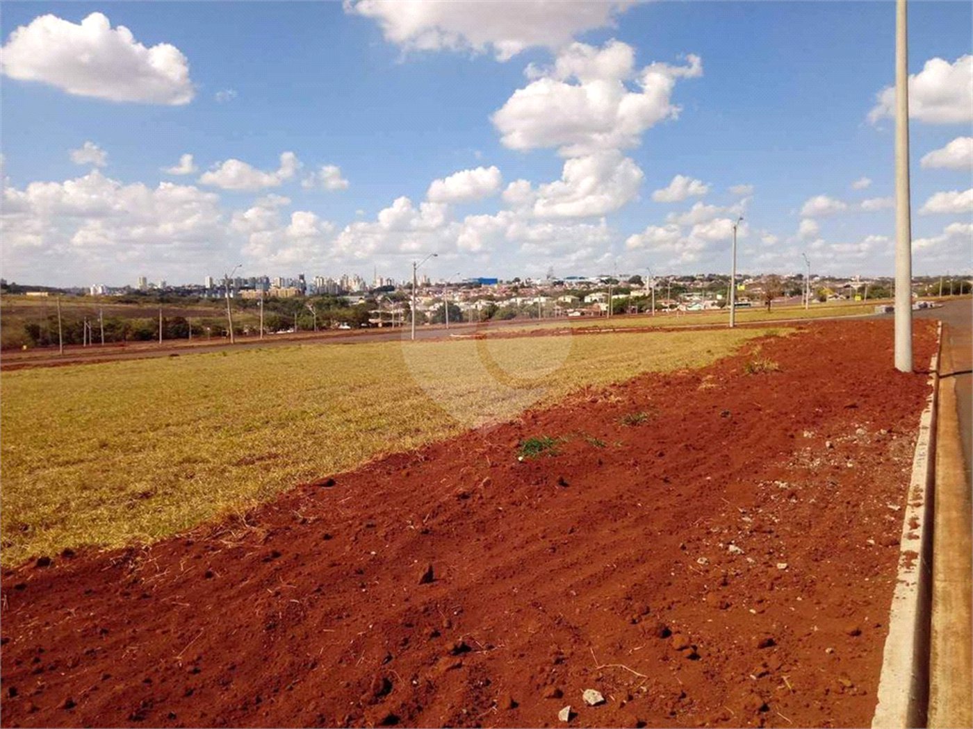 Terreno com 250,00 m² .