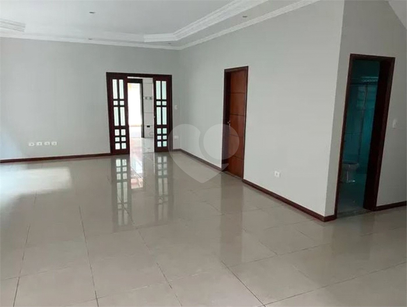 CASA A VENDA 420M², 5 DORMITORIOS, 4 BANHEIROS, 2 VAGAS, BAIRRO JARDIM PARAISO- SÃO JOSÉ DOS CAMPOS/