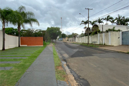 Casa Térrea no Condomínio Residencial São Domingos