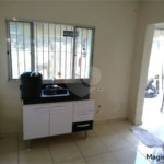 4 casas independentes em terreno de 245m² , à venda no Jardim Soares em Guainazes.