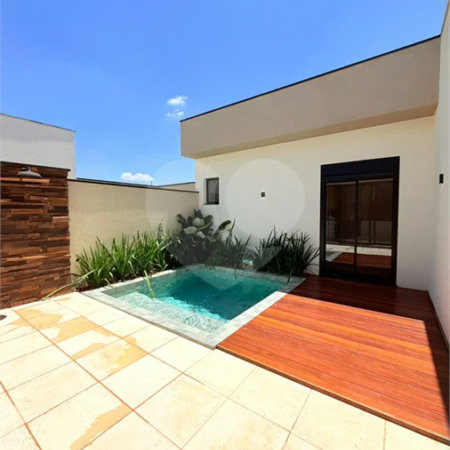 Casa térrea com 3 suítes no Condomínio Residencial Viena em Indaiatuba-SP - Acabamento de alto padrão - R$ 1.690.000,00 - AT 250 m² - AC 158 m² - 3 suítes,, sendo 1 suíte master com closet - Sala para dois ambientes (estar e jantar) - Cozinha planejada com ilha cooktop, forno elétrico e micro-ondas,
