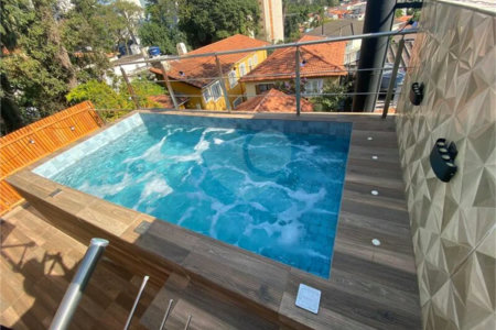 Sobrado à venda com 5 quartos, sendo 4 suítes, em Jardim Prudência, São Paulo, SP