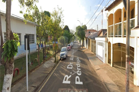 Casa à venda na Vila Morumbi -São Carlos/SP