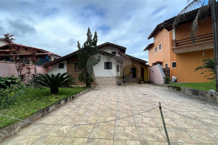 Casa à venda com 3 quartos, sendo 1 suíte,  em Morada da Praia, Bertioga, SP