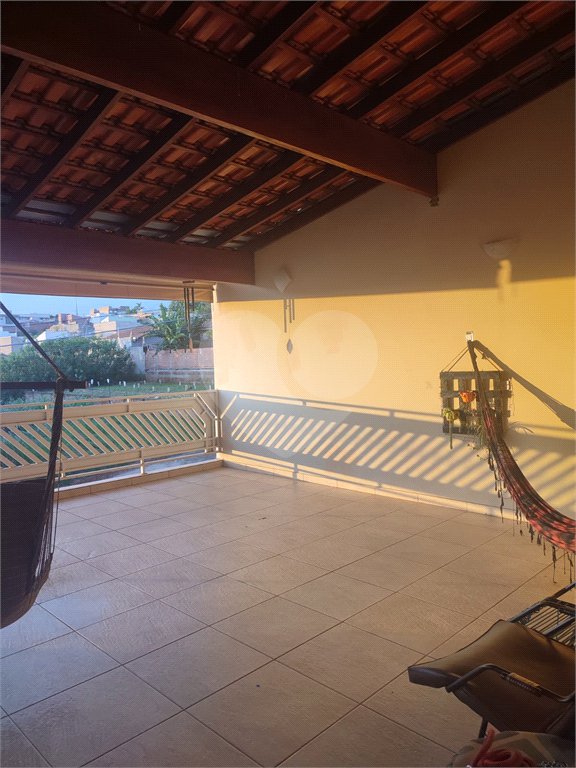 Casa a venda em excelente estado de conservação,