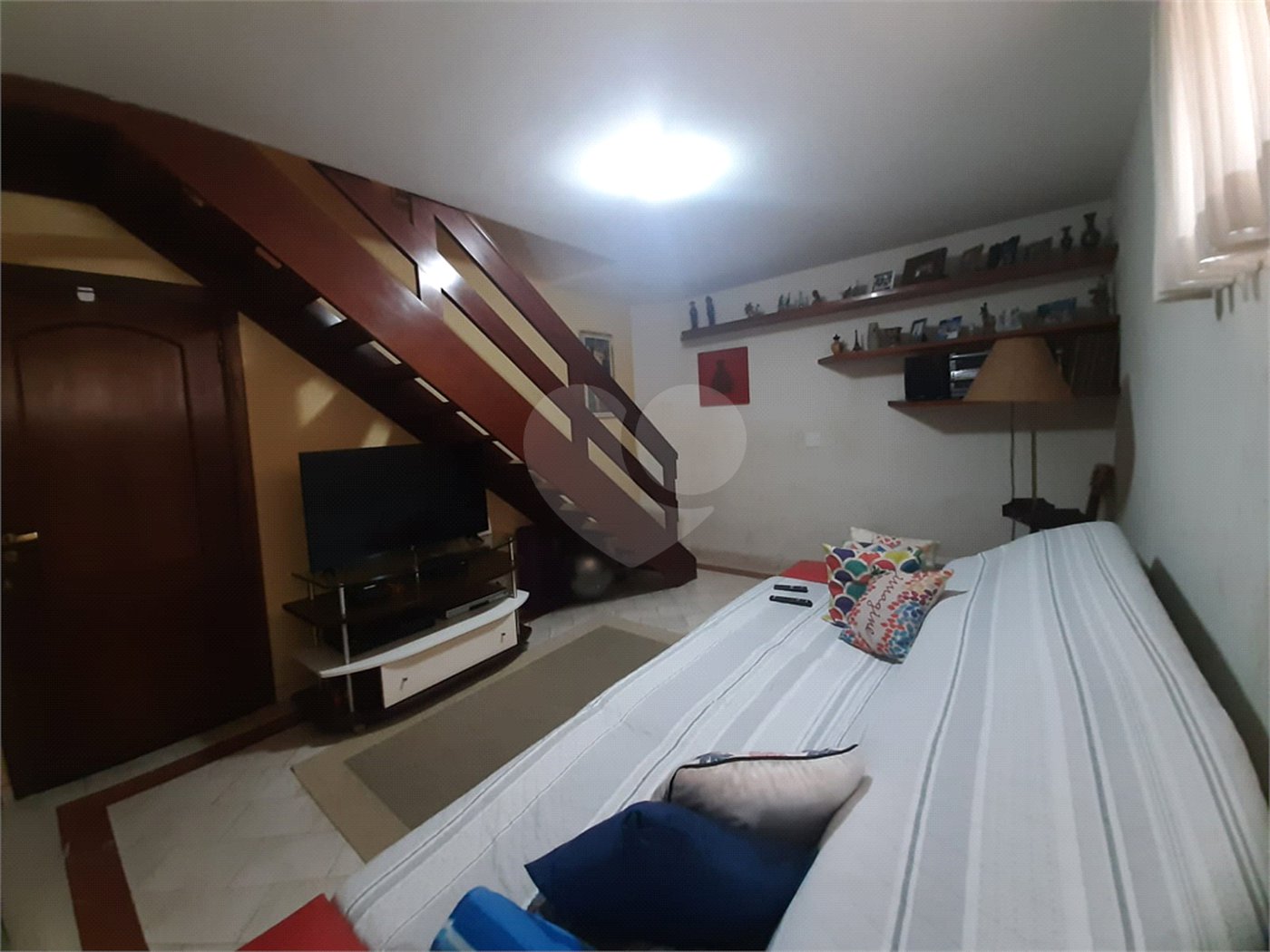 Casa térrea assobradada em rua fechada no Mandaqui - 3 quartos, 1 suite, 3 vagas