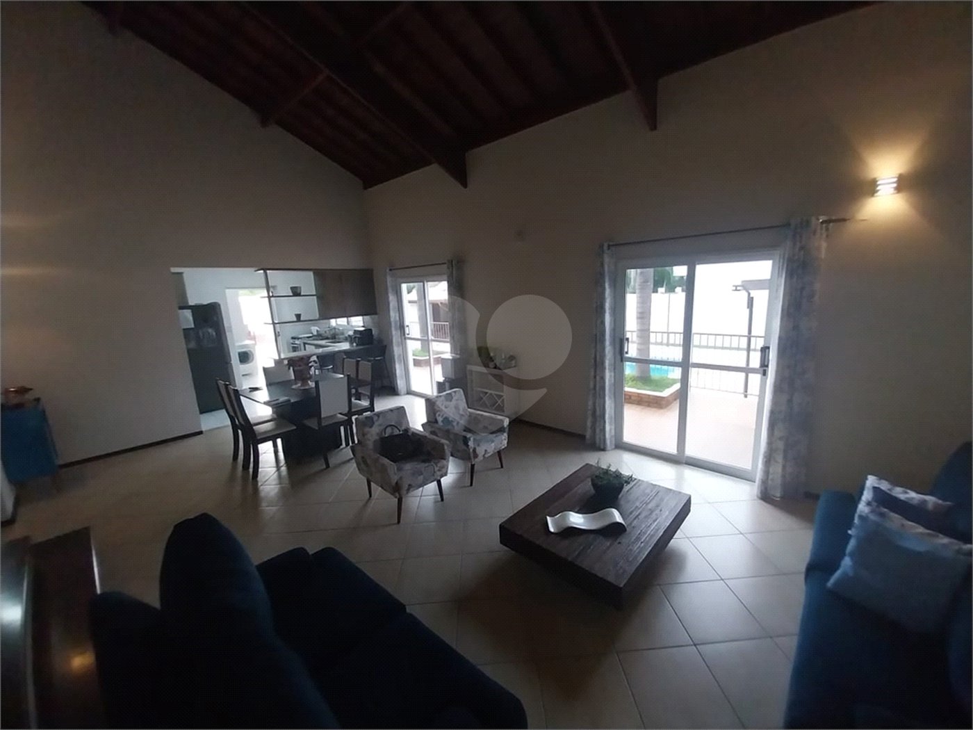 Casa Térrea Disponível para Locação e Venda no Condomínio Vilaggio Capriccio
