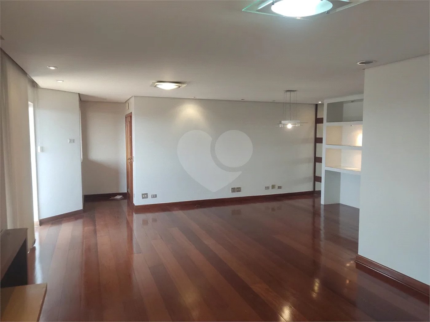 Apartamento para venda e locação no Bairro Vila Rezende em Piracicaba - SP.
