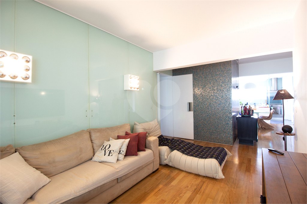Apartamento a venda no Campo Belo, 192 M², 3 suites, 3 vagas, lazer e próximo ao metrô