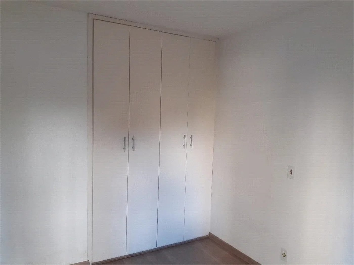 Apartamento à venda com 3 quartos, sendo 1 suíte,  em Morumbi, São Paulo, SP