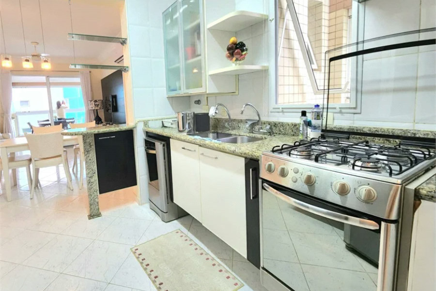 Apartamento à venda com 3 quartos, sendo 1 suíte, em Riviera de São Lourenço, Bertioga, SP