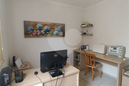 Apartamento em Atibaia com 2 dormitórios (1 suíte), 2 vagas de garagem, elevador, salão de festas, excelente localização