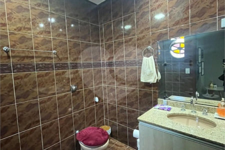 Casa com piscina disponivel para venda com 250m² - Jardim Paris / SP