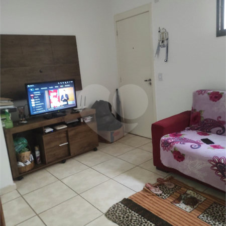 Apartamento no Condomínio Ipê Branco .