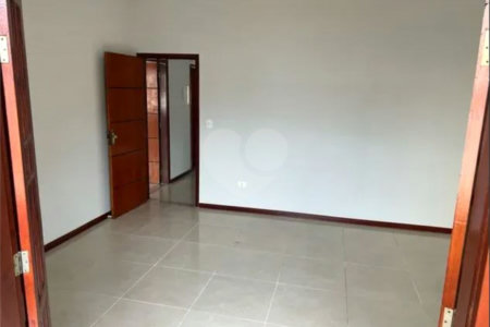 CASA A VENDA 420M², 5 DORMITORIOS, 4 BANHEIROS, 2 VAGAS, BAIRRO JARDIM PARAISO- SÃO JOSÉ DOS CAMPOS/