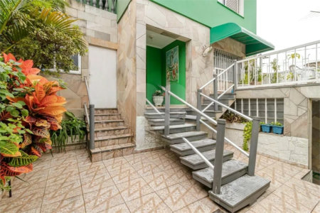 Casa à venda com 121m² 3 quartos e 2 vagas