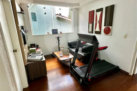 Casa de Alto Padrão à Venda no Parque dos Pássaros – 350 m²