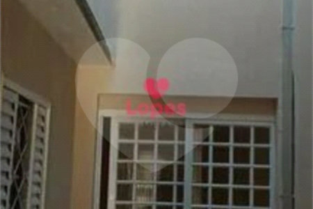CASA A VENDA NO BAIRRO JARDIM JARÁGUA, 5 DORMITORIOS, 3 BANHEIROS, 3 VAGAS, 198m², TAUBATÉ/SP.