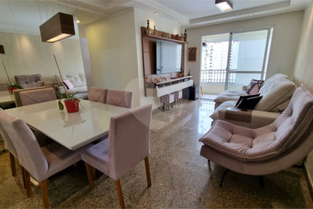 Apartamento à venda com 3 quartos, sendo 1 suíte, em Jardim Marajoara, São Paulo, SP
