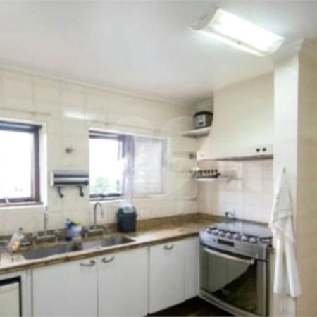 Apartamento 580m², 4 quatos, sendo 4 suítes, 5 vagas de garagem, à venda no Bosque da Saúde