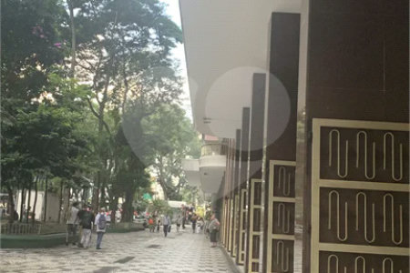 Edifício Louvre | Apartamento Neoclássico de 425m² à Venda na Praça da República — Centro de São Paulo