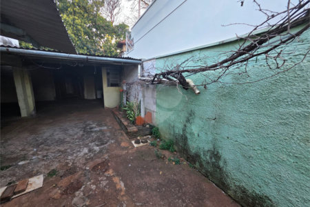 Casa para reforma terreno de 300 m²