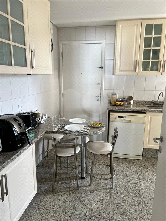 Apartamento à venda com 2 suítes em Campo Belo, São Paulo, SP