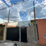 Casa Térrea com 2 dormitórios.