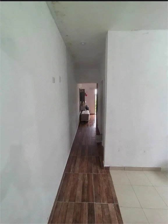 Casa à venda com 2 quartos no condomínio Antilhas, Cotia - SP