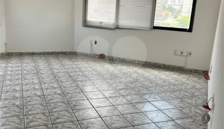 Sala à venda em Bosque da Saúde, São Paulo, SP