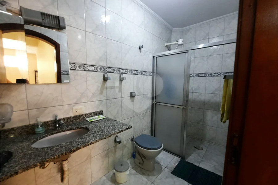 Sobrado à venda com 4 quartos, sendo 3 suítes,  em Região Central, Caieiras, SP